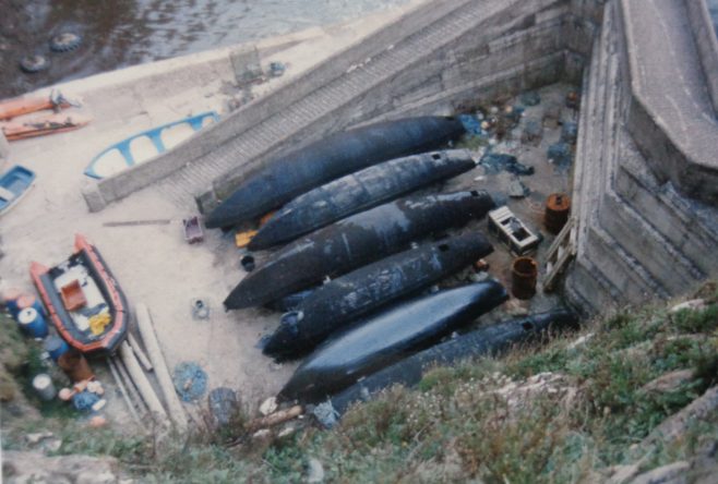 Currachs at Dunquin pier 1989 | Bernd Unstaedt