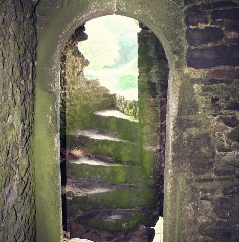 Beagh Castle: Side-chamber entrance to spiral stair | Joseph Lennon